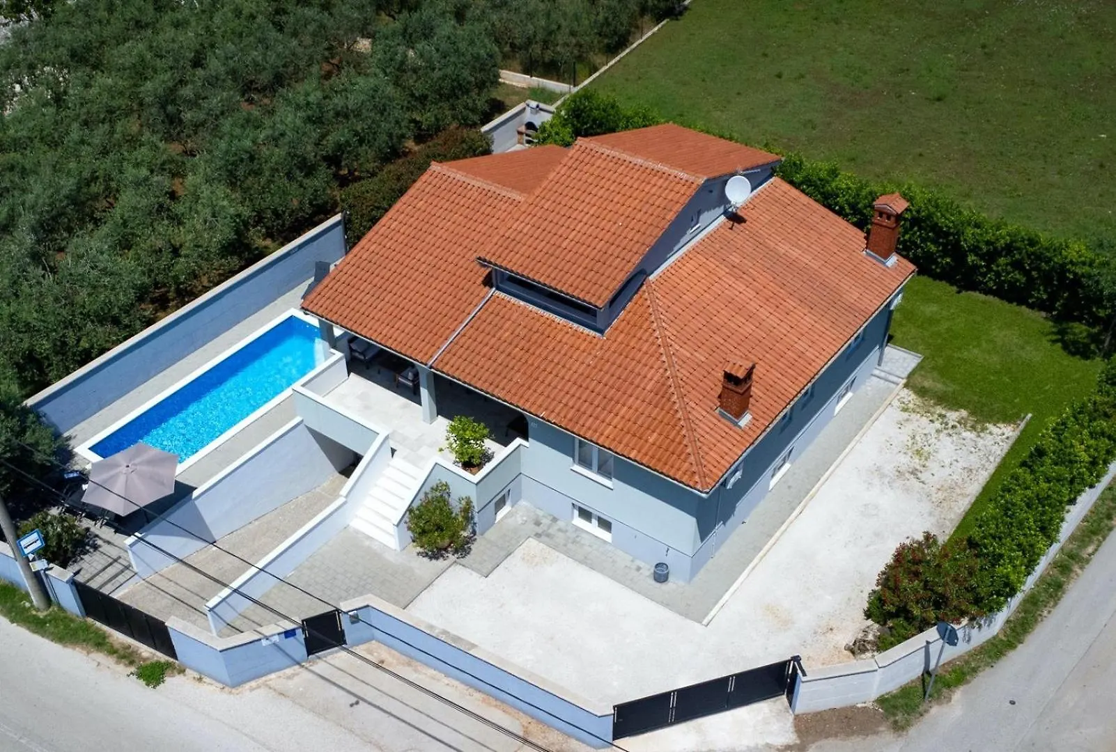 Holiday House Vanessa With Pool Near Pula Galizana 0*,