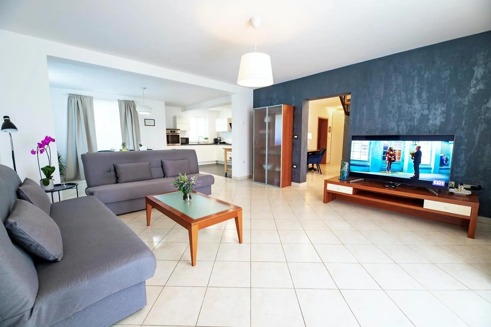 Holiday House Vanessa With Pool Near Pula Galizana