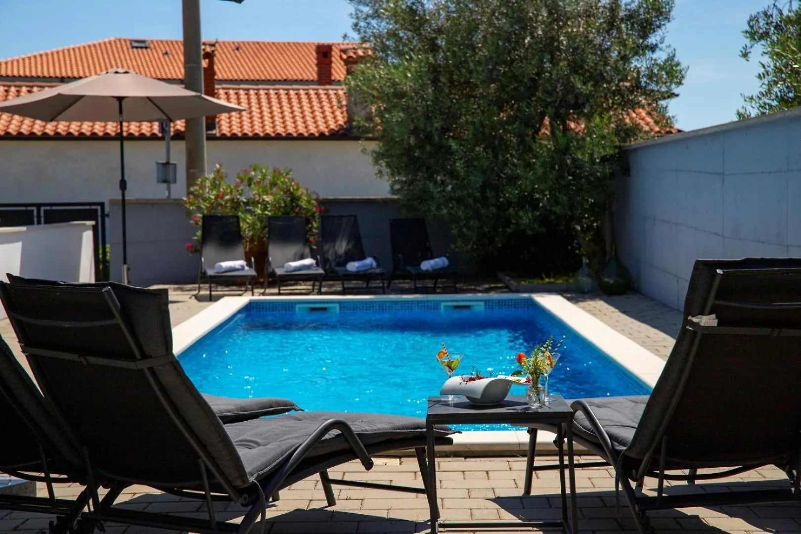 Holiday House Vanessa With Pool Near Pula Galizana Croatia